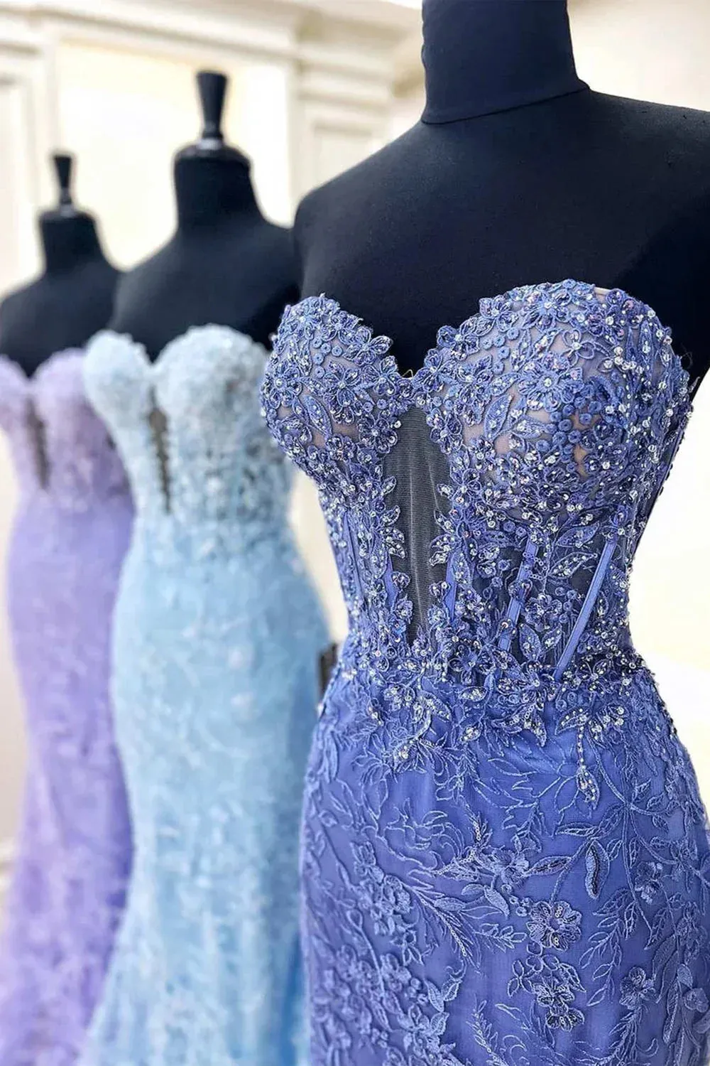 Charming Mermaid Sweetheart Lilace Lace Appliques Prom Dresses with Beading